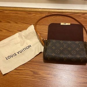 Louis Vuitton Favorite PM Monogram crossbody